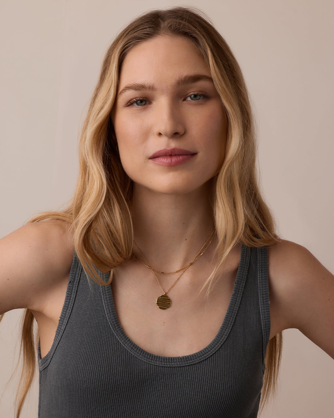 Sunset Coin Necklace (gold)