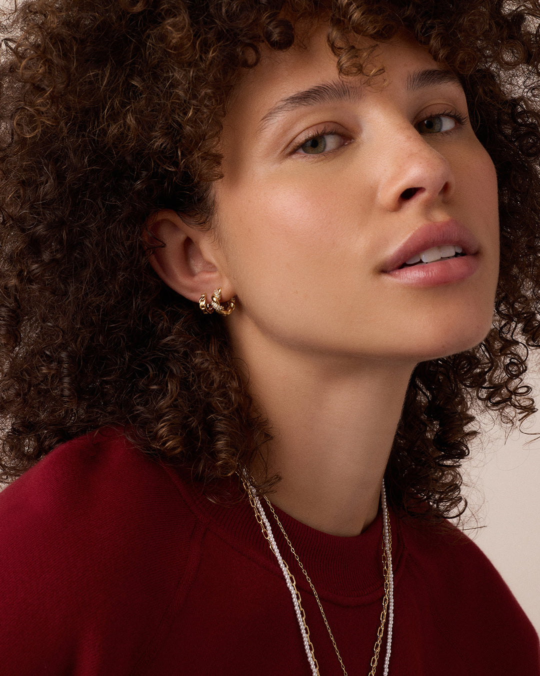 Crew Shimmer Huggies w/CZ (gold) - Stainless Steel Post