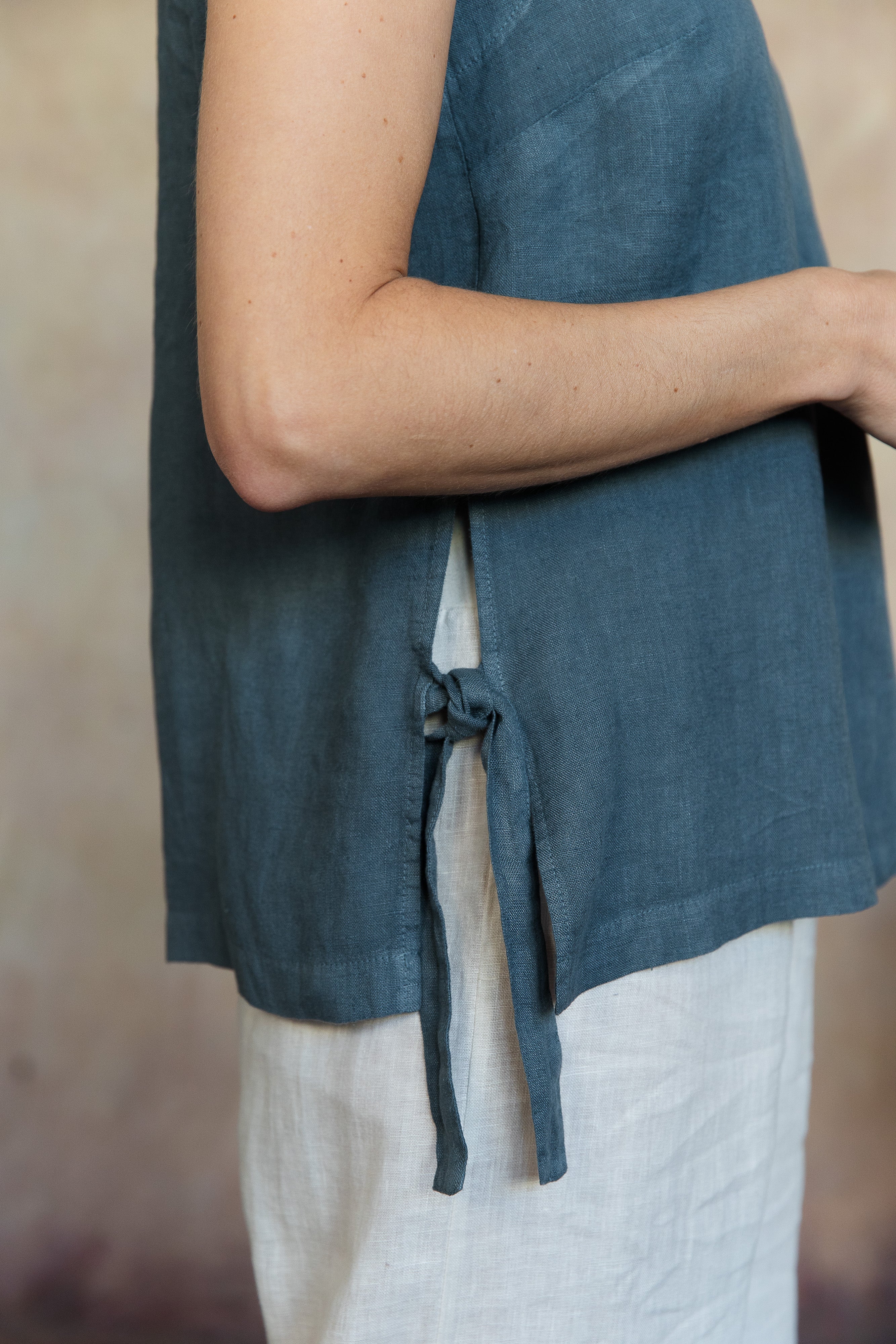 BRINA LINEN TOP-WASHED GREY-O/S