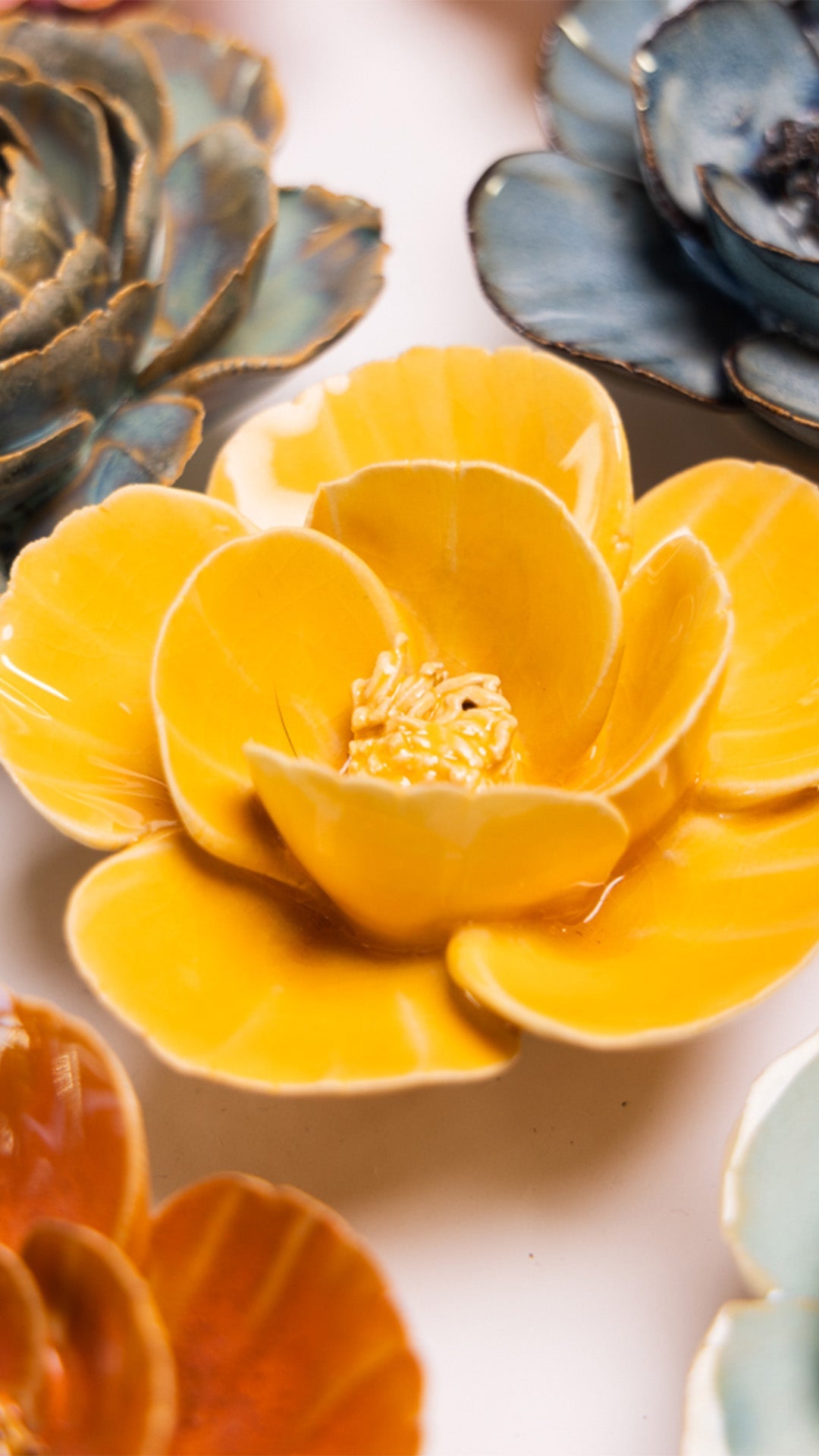 CERAMIC FLOWER-YELLOW-POPPY