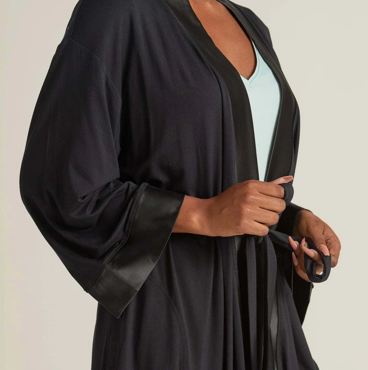 Kimono Robe: Black: L/XL