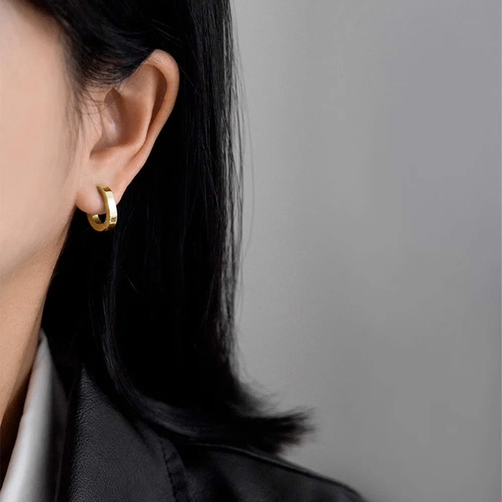 Ivy - Singles, Gold, Horse Shoe Earrings
