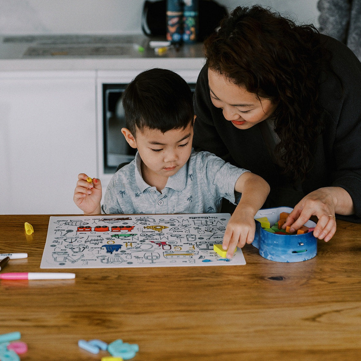 REUSABLE SILICONE ACTIVITY MAT W/MARKERS-"TOOT TOOT HONK"