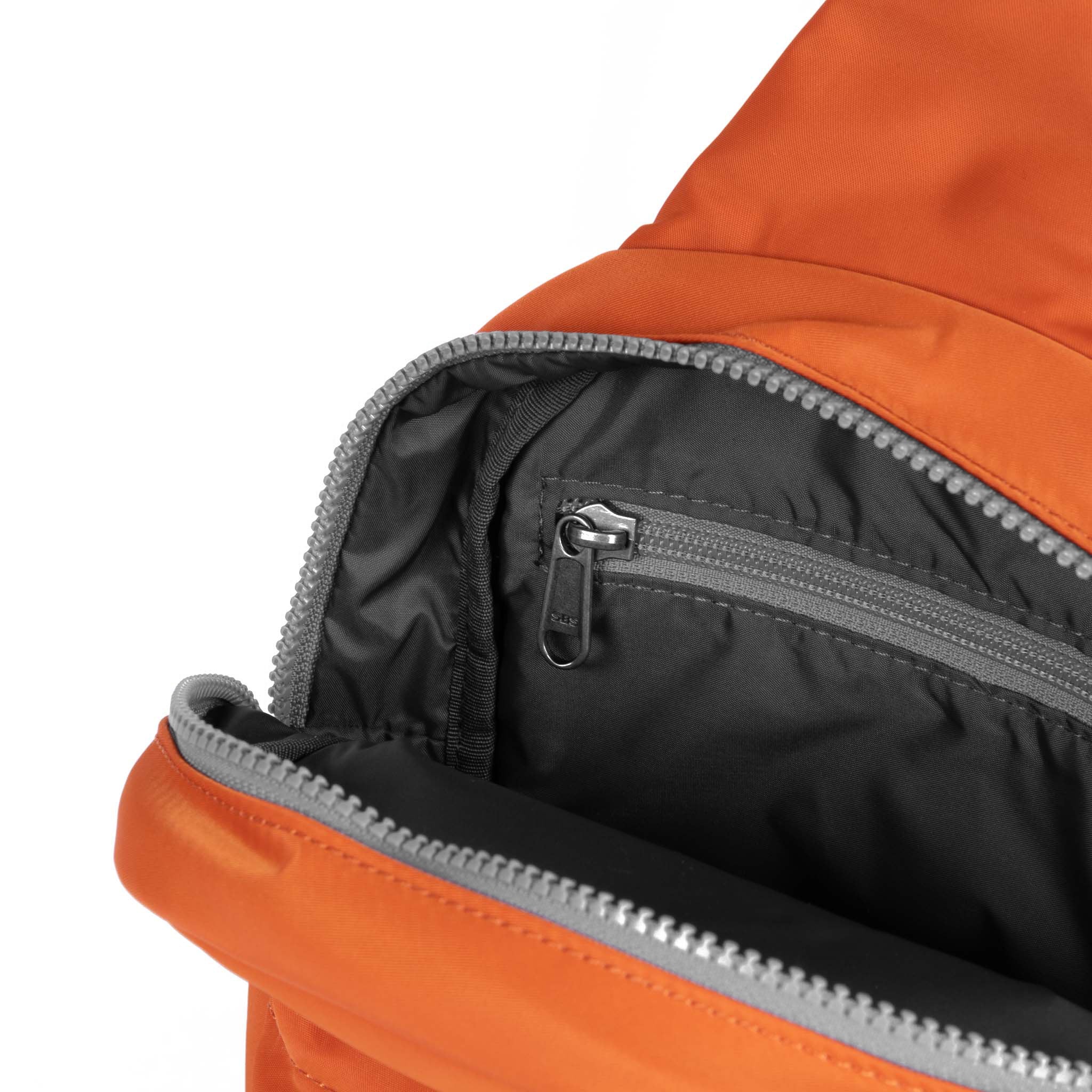 Willesden B Sustainable (Nylon) - Large - Burnt Orange