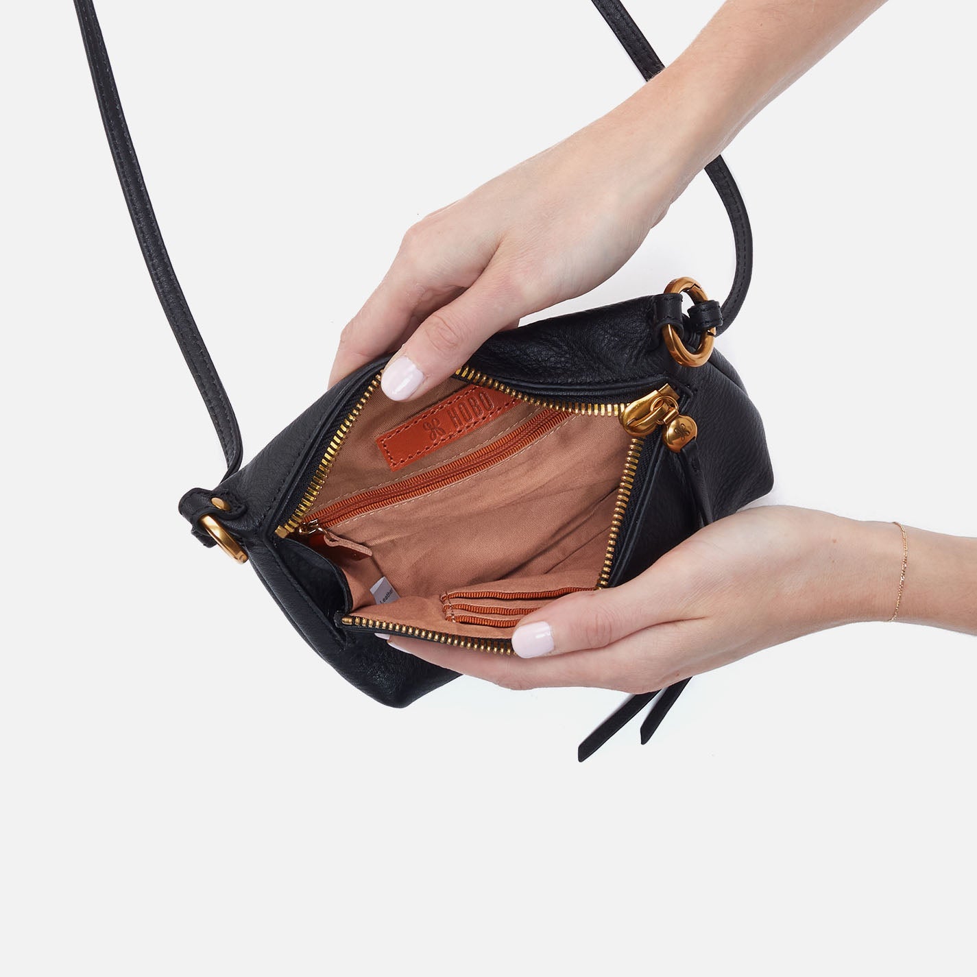 RUN ABOUT CROSSBODY PURSE-BLACK