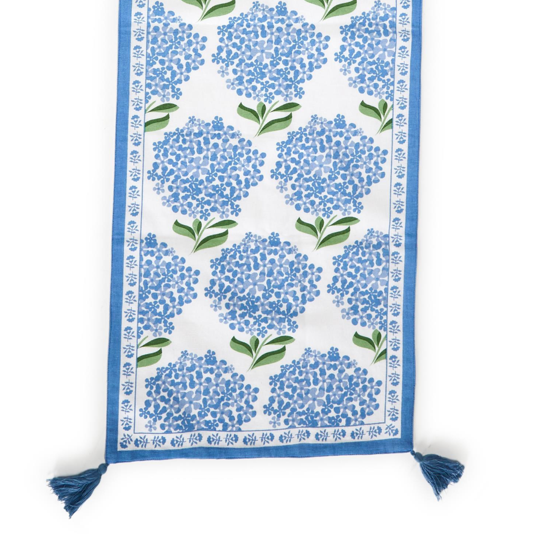 hydrangea table runner-16"x 8.5"x3"