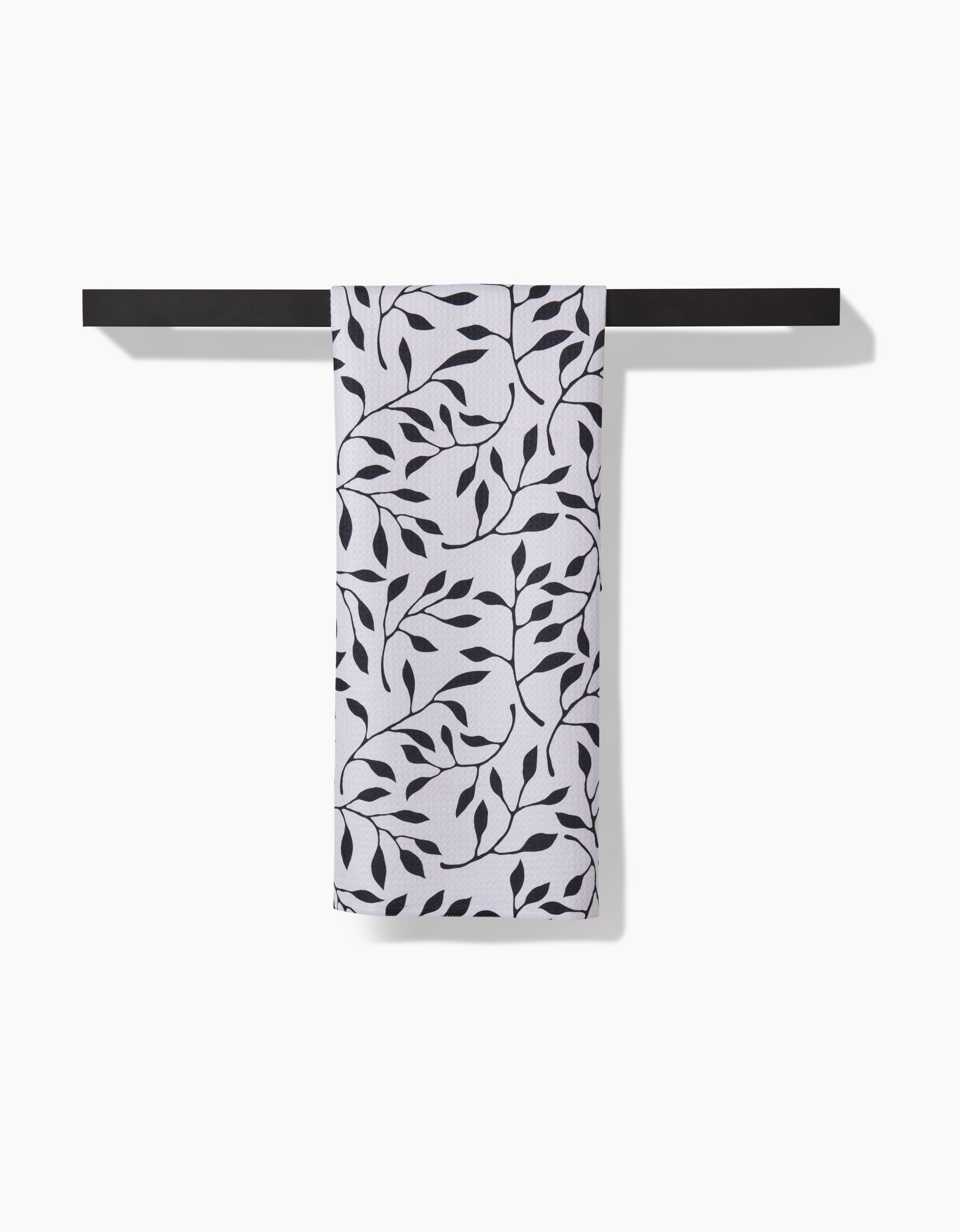GEOMETRY TOWEL-LAY IT DOWN