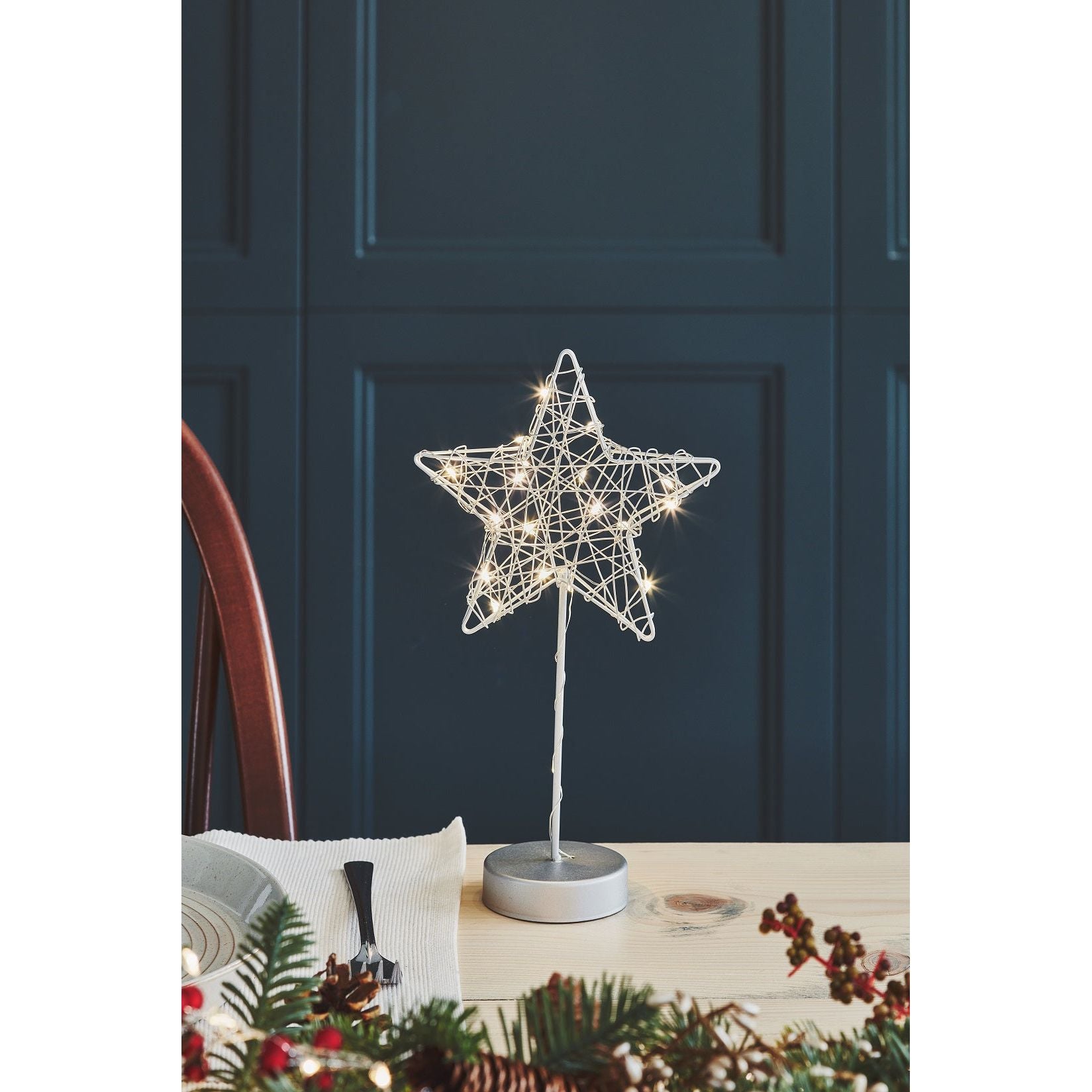 Metal Star Decorative Tabletop Light - Color: White