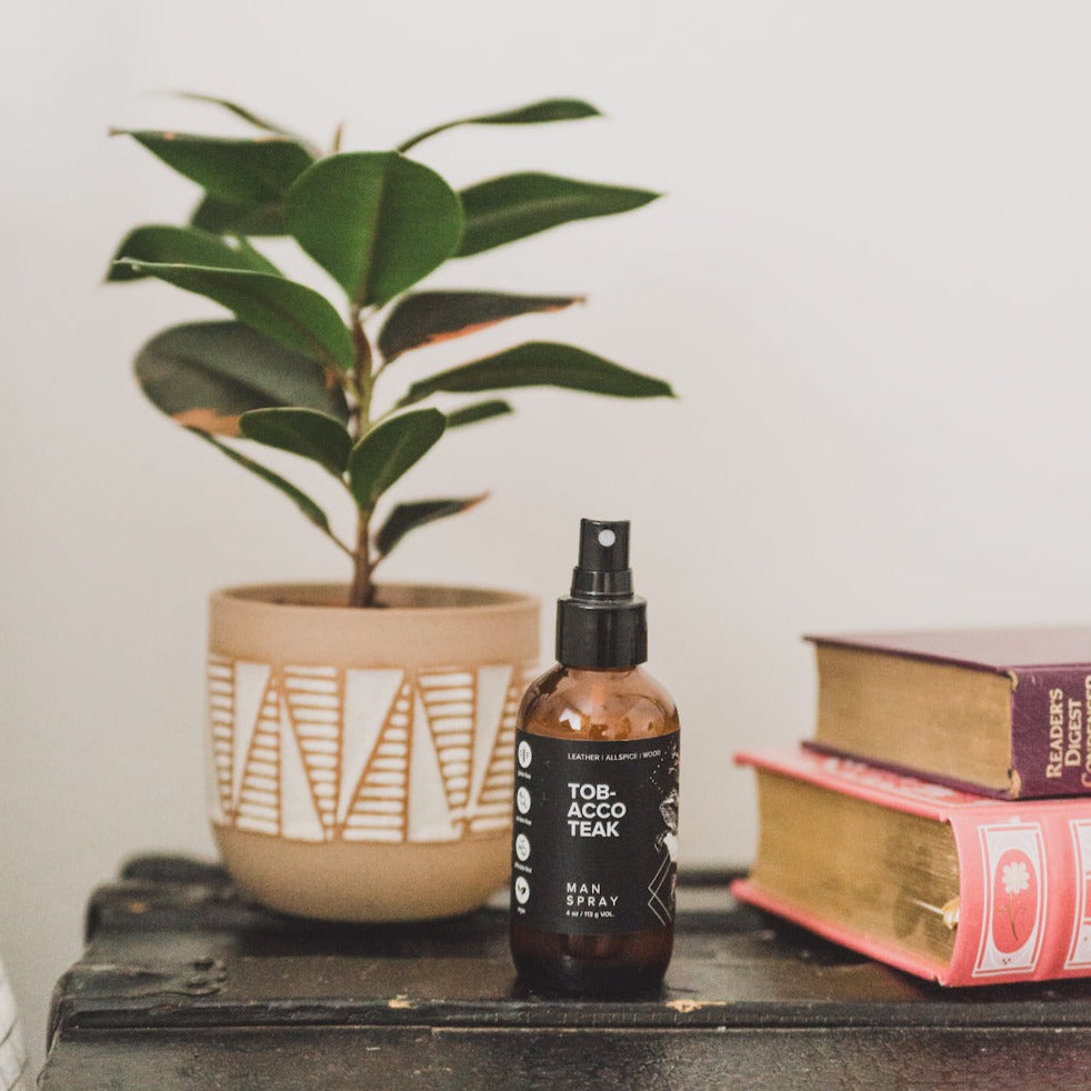 TOBACCO TEAK MAN SPRAY 4 OZ