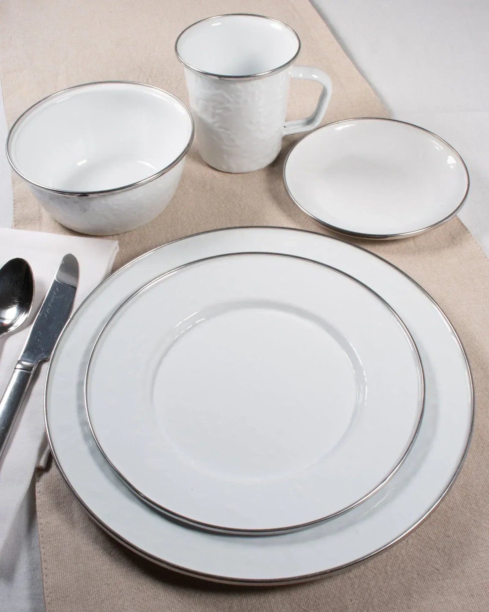 Solid White Sandwich Plate