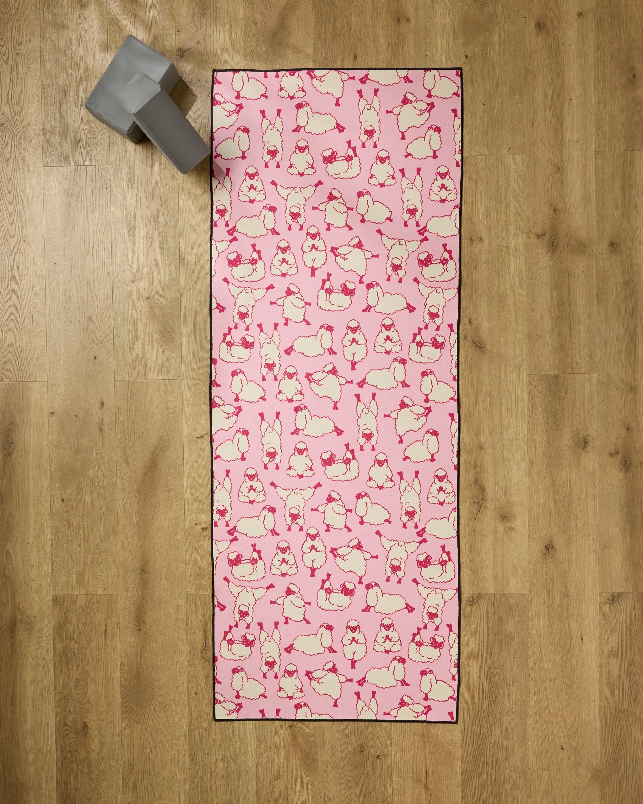 YOGA TOWEL-SHEEP