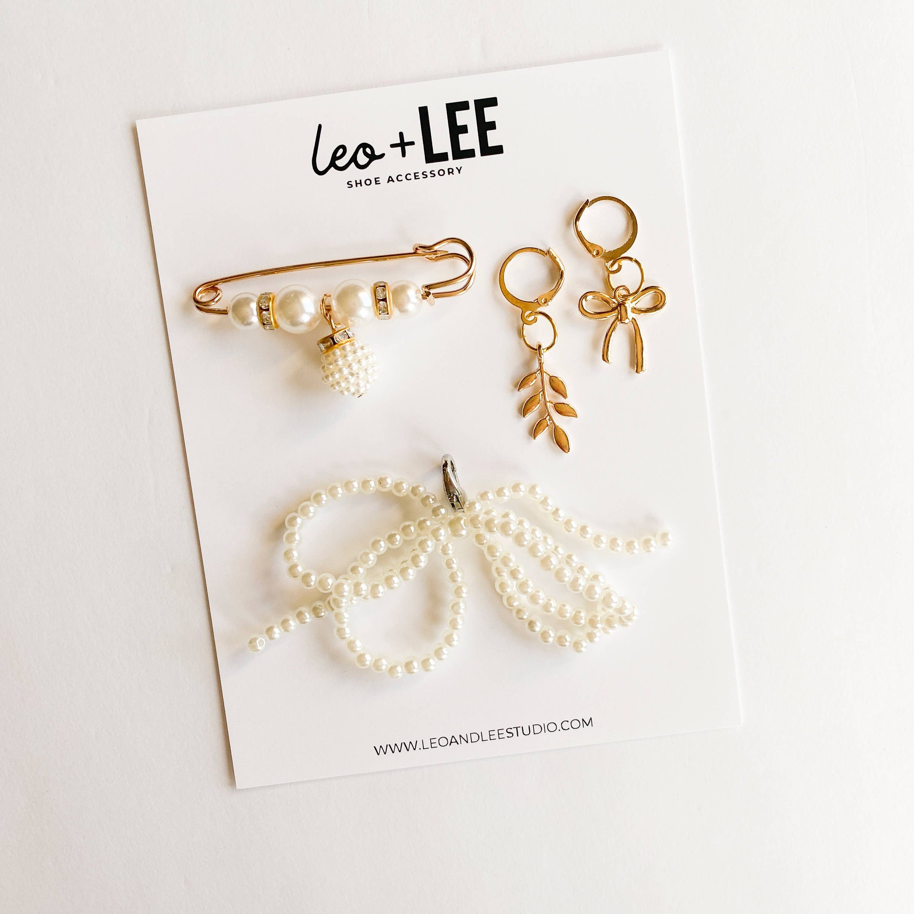 SHOE CHARM PACK-PEARL BOW/PEARL CLIP/GOLD BOW/GOLD FERN