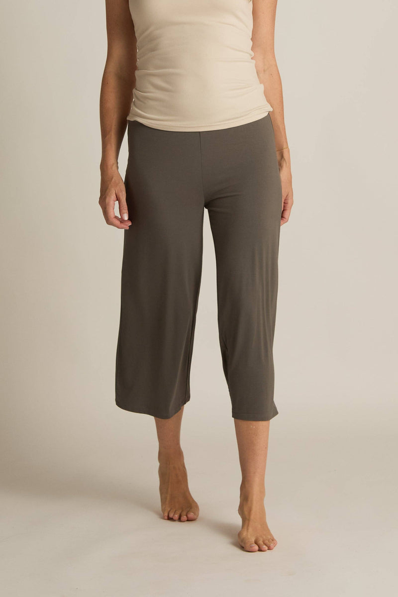 Wide-Leg Capri: Earl Grey: Large