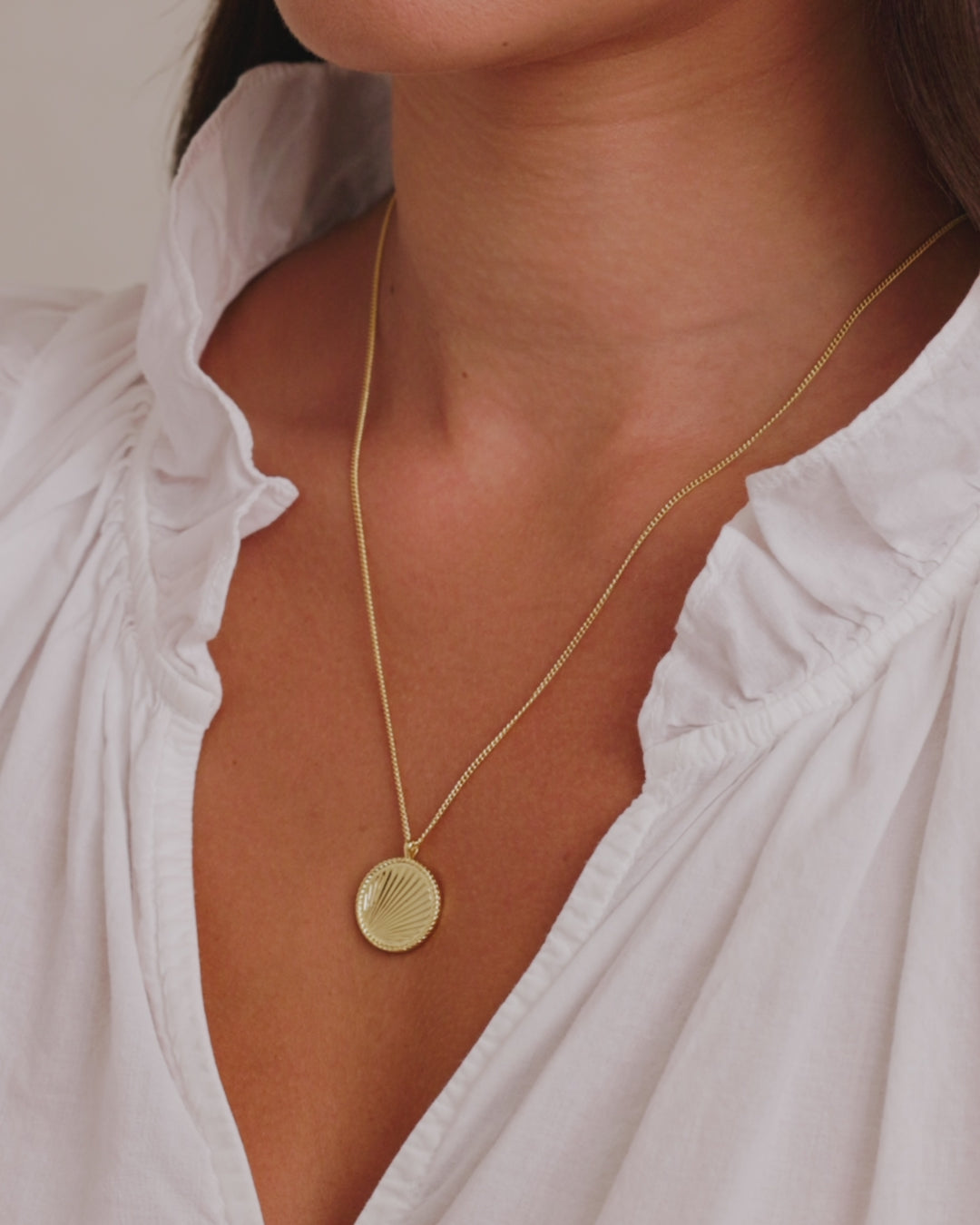 Sunny Pendant Necklace (gold)