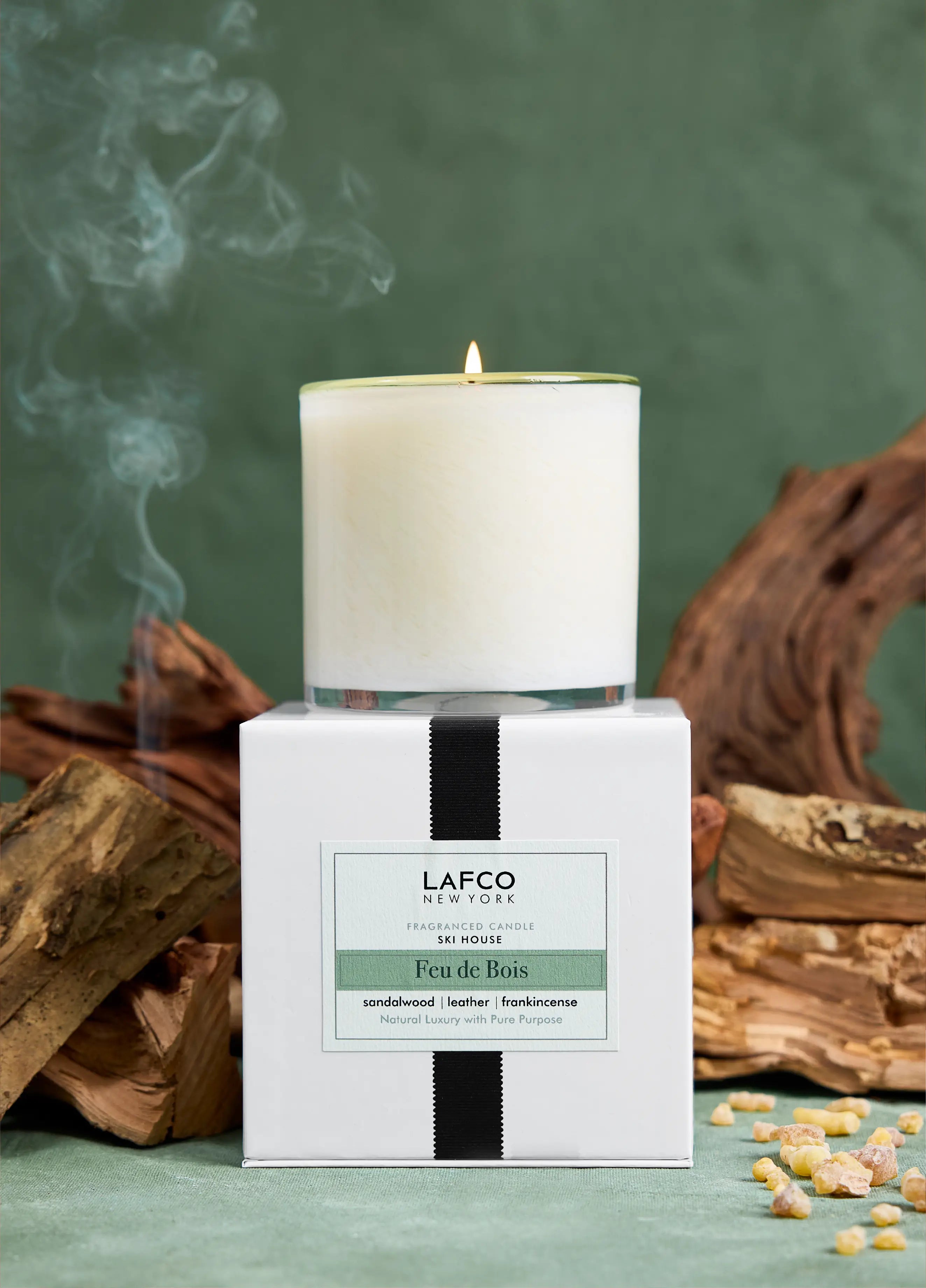 15.5 oz Ski House Candle - Feu de Bois