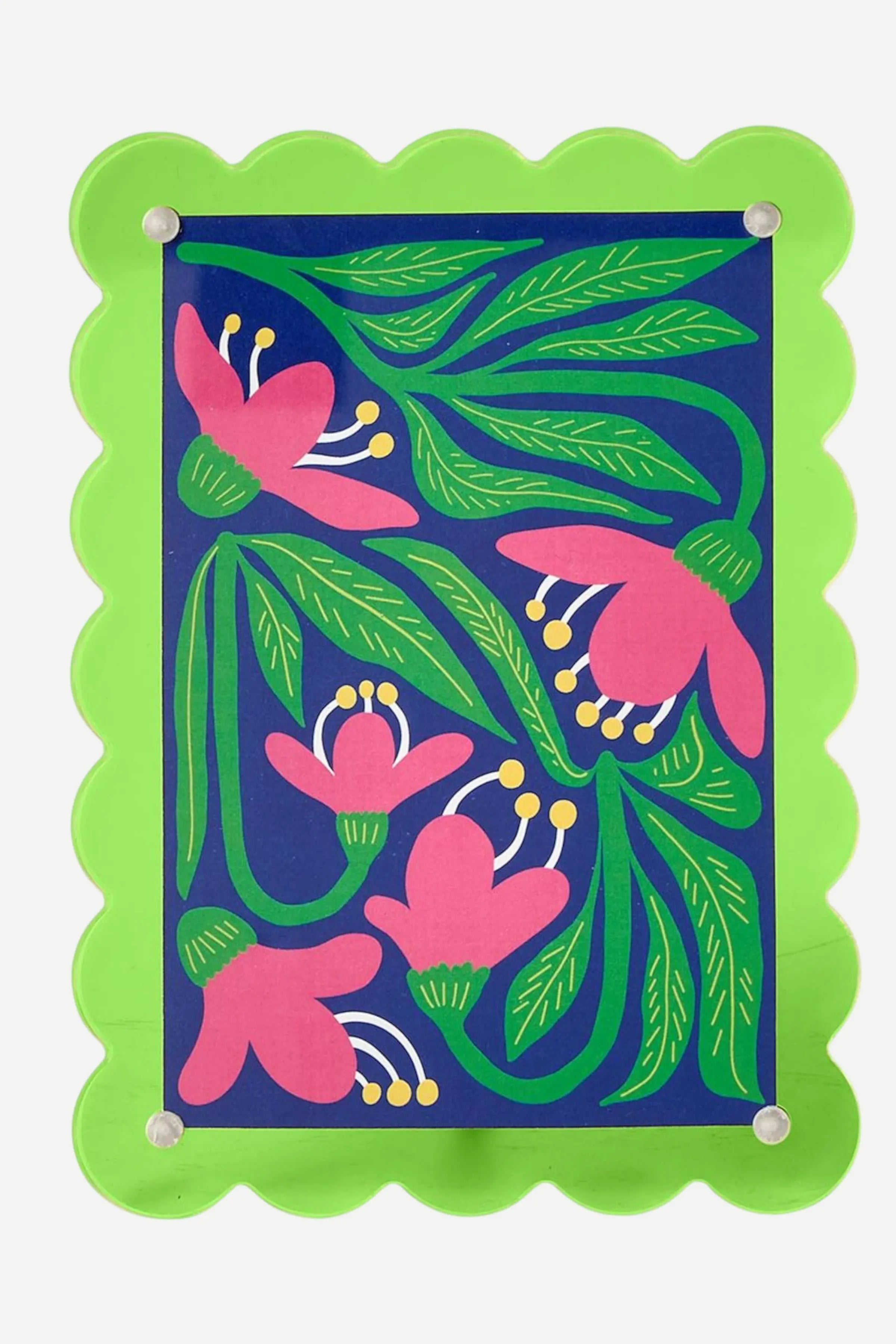 ACRYLIC SCALLOPED FRAME 4 X 6-GREEN