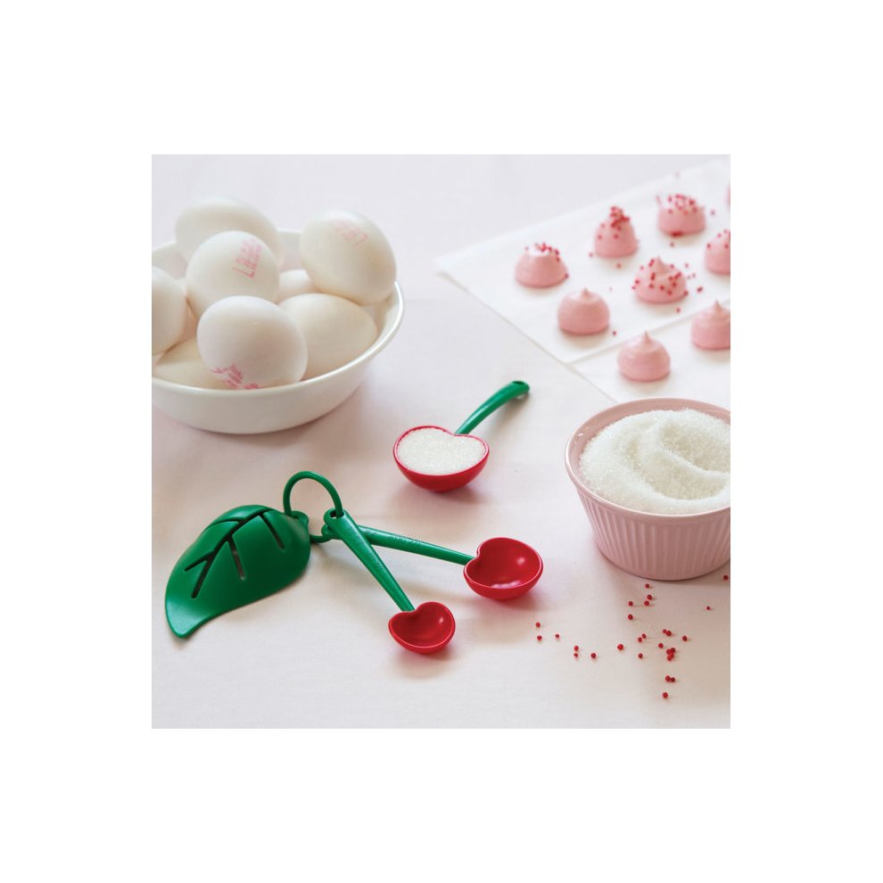 Mon Cherry: Measuring Spoons & Egg Separator