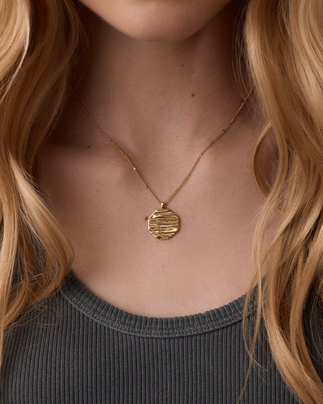 Sunset Coin Necklace (gold)