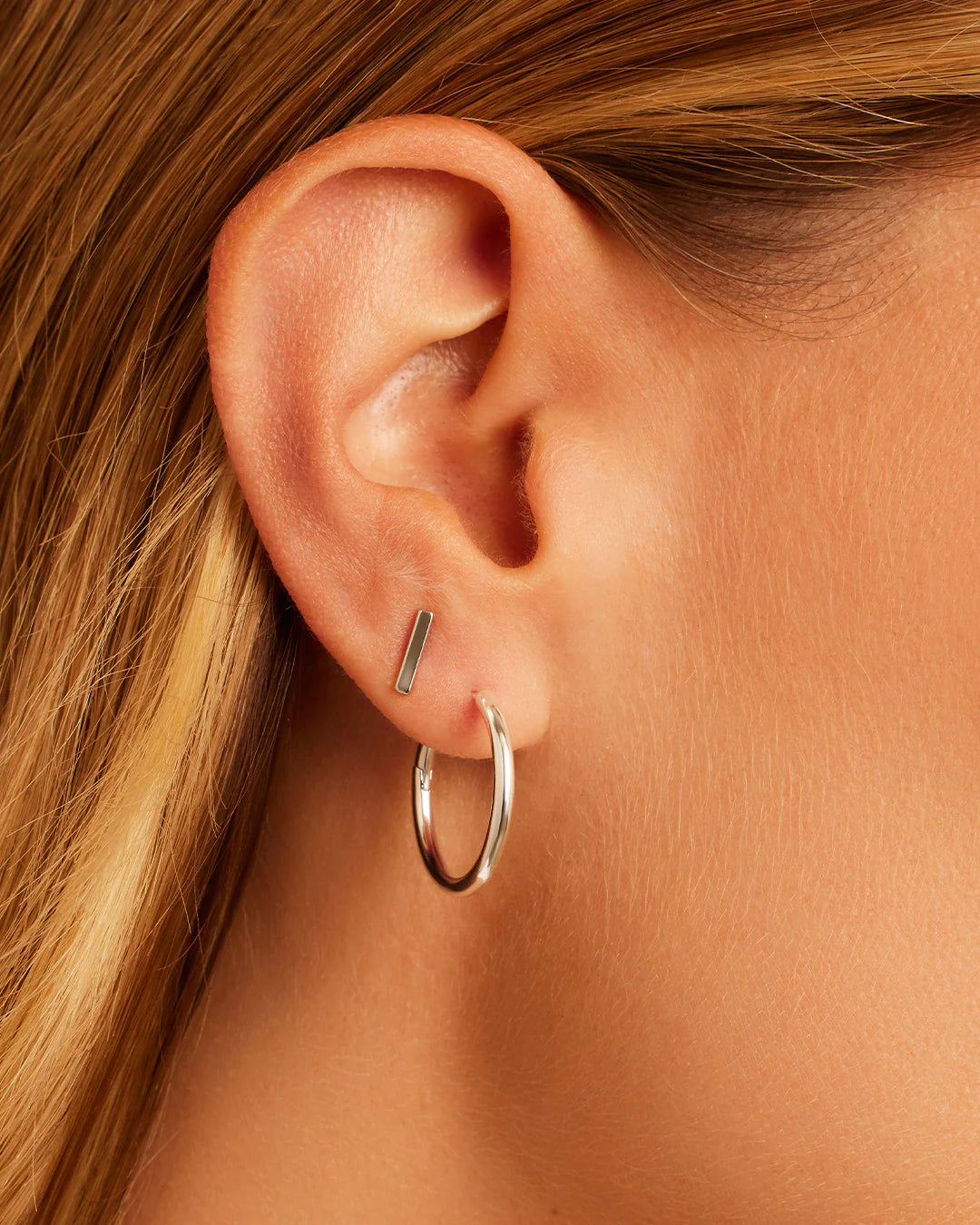 Bar Charm Stud (rhodium)