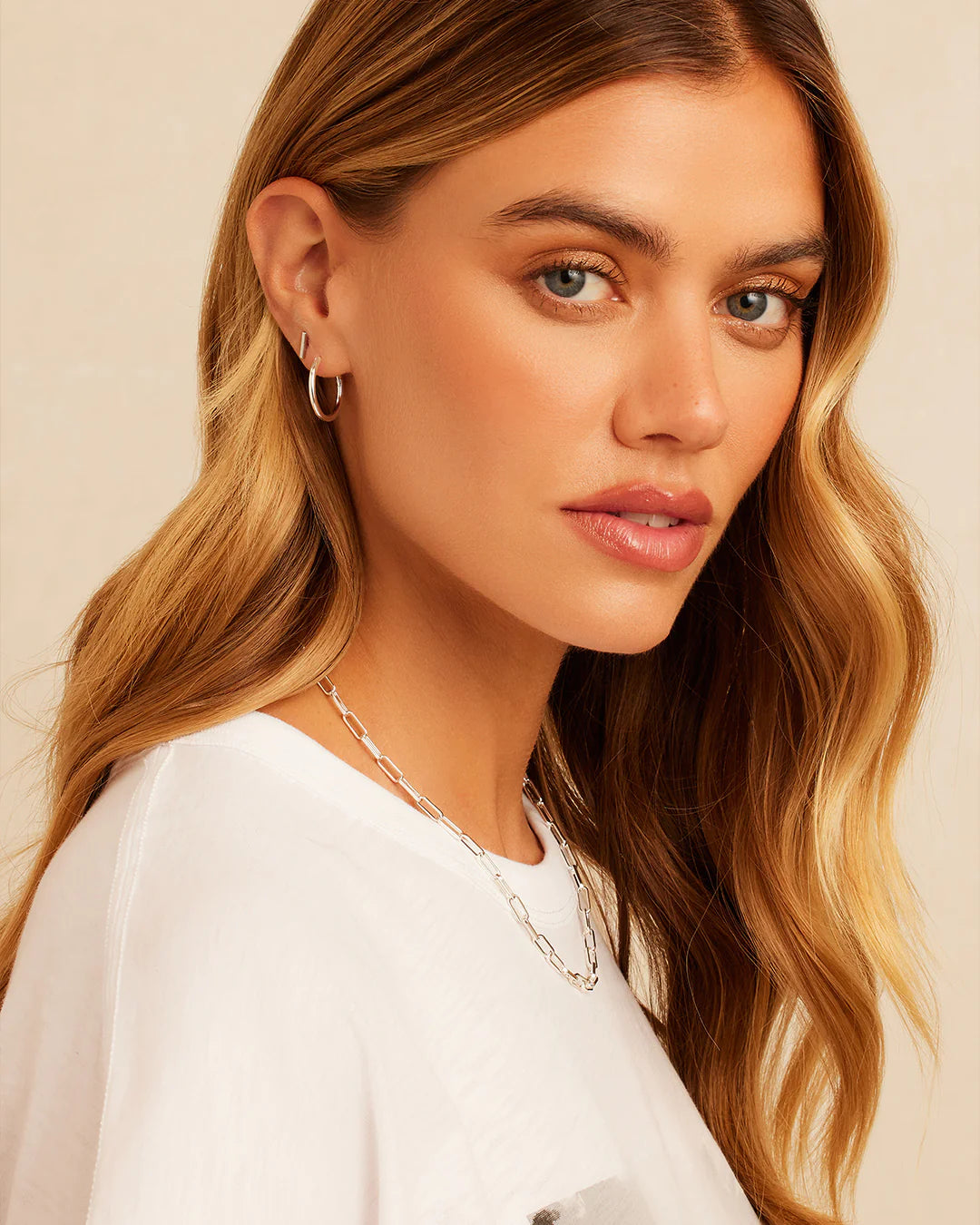 Bar Charm Stud (rhodium)