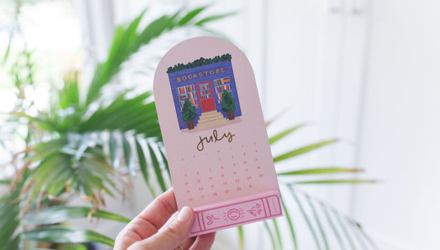 BOOK LOVER'S 2026 MINI DESK CALENDAR