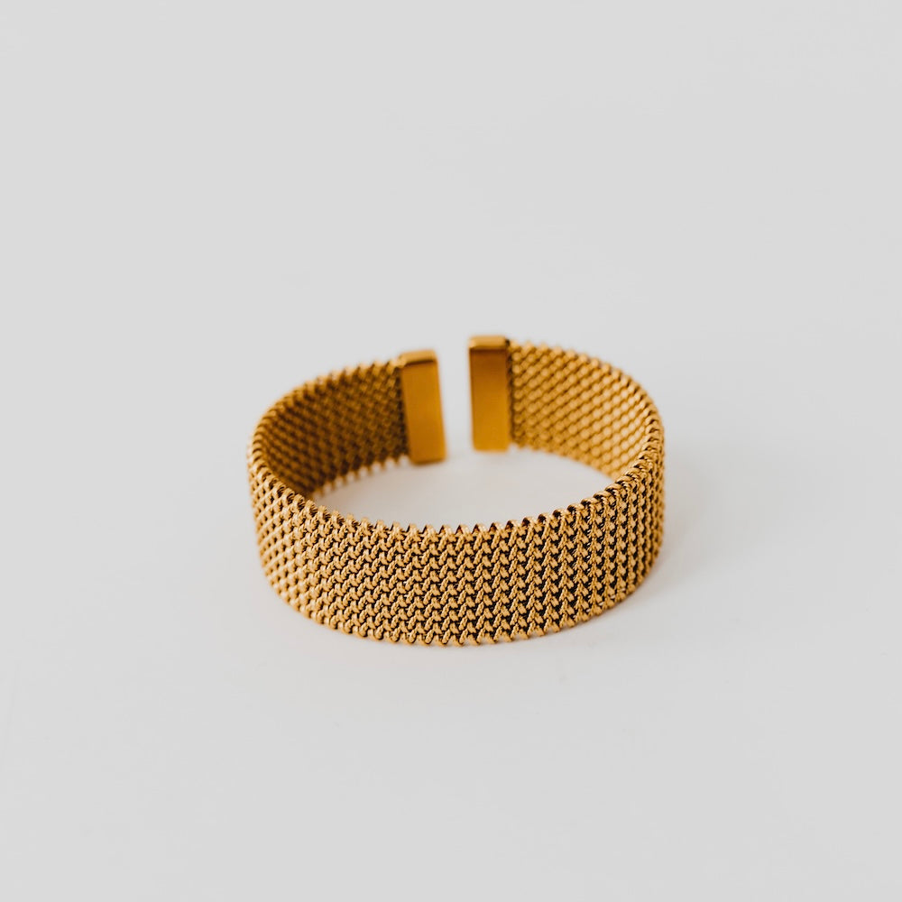 BRAIDED MESH CUFF-GOLD
