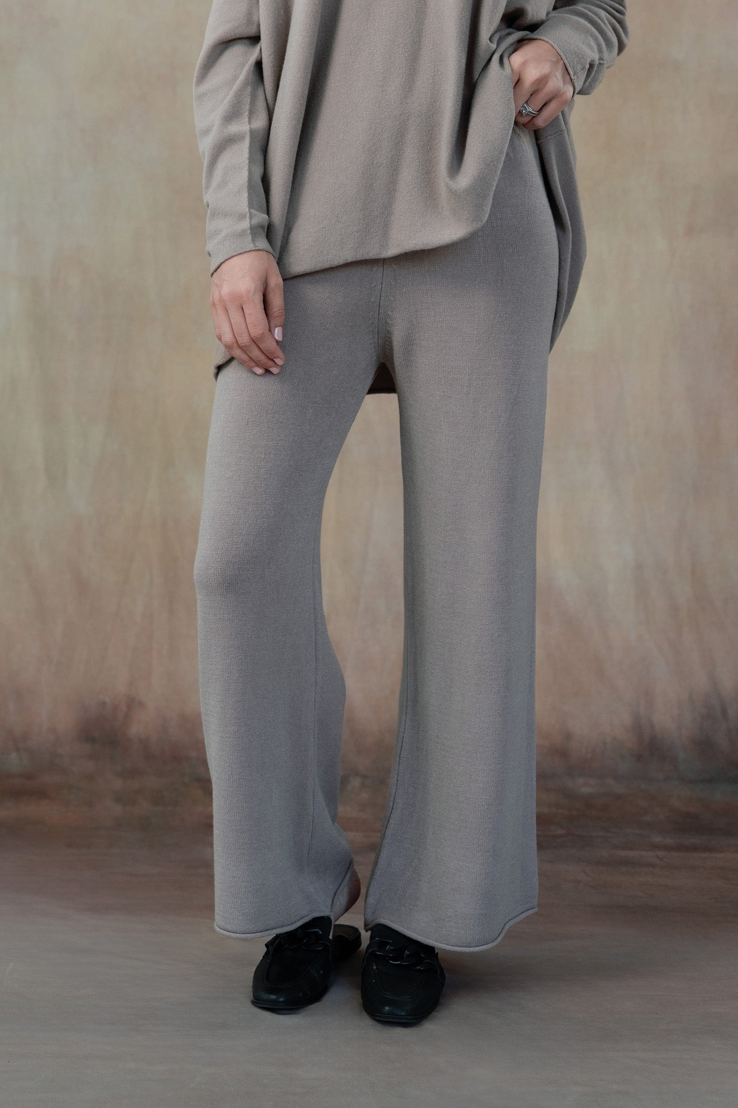 CLEO KNIT PANTS-TAUPE-O/S