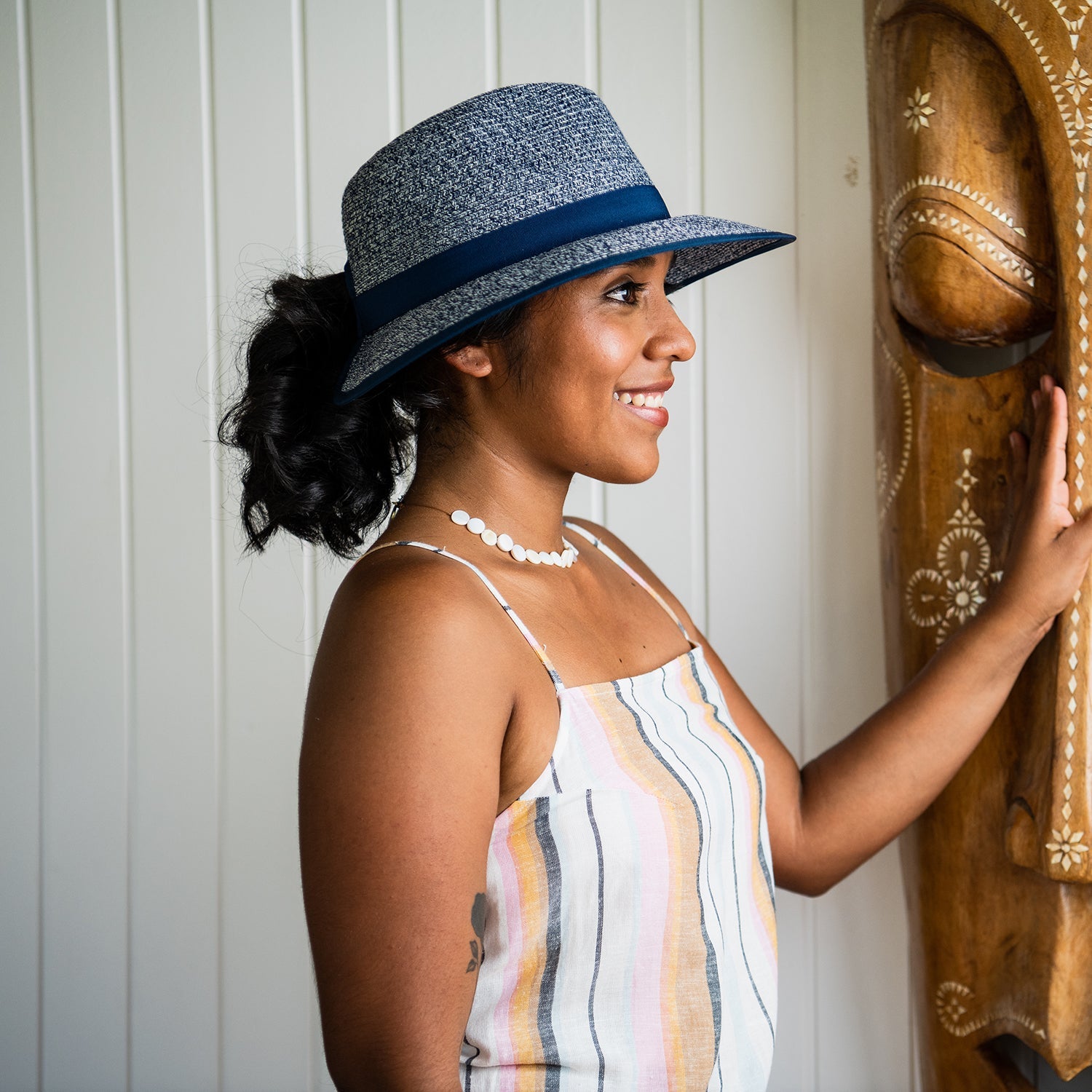 GABI HAT-NAVY COMBO