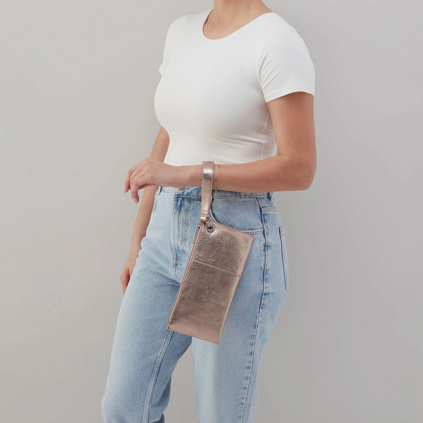 Vida Wristlet - Pewter Spur
