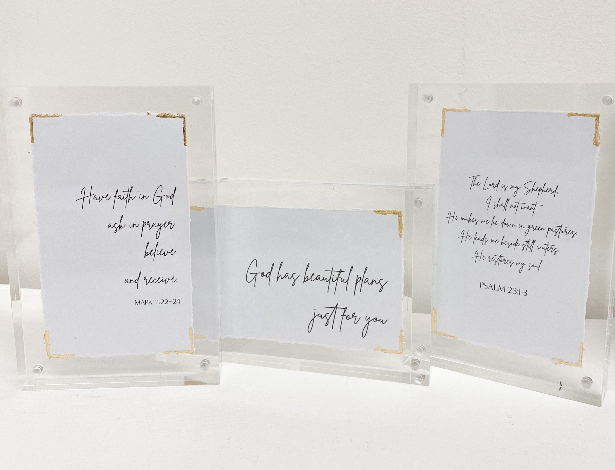 4" x 6" Acrylic Frame w/ Gold Accents - Do Not Forget a Single Blessing