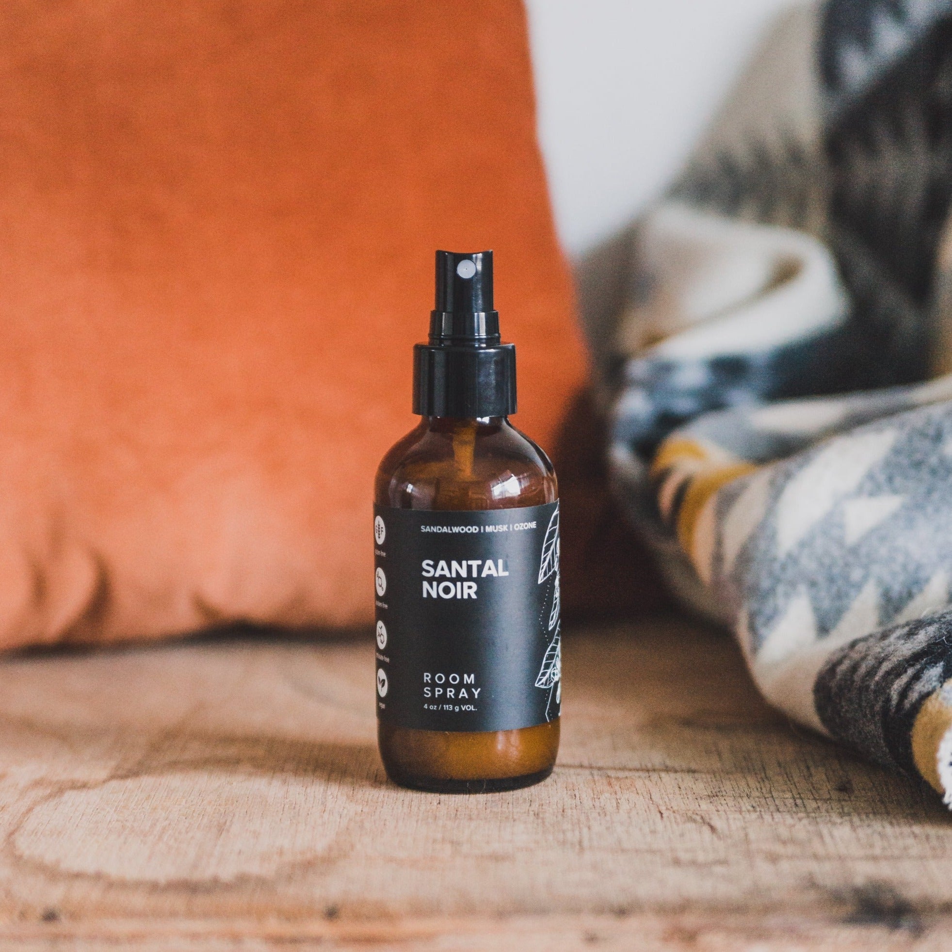 Santal Noir Man Spray 4 oz.
