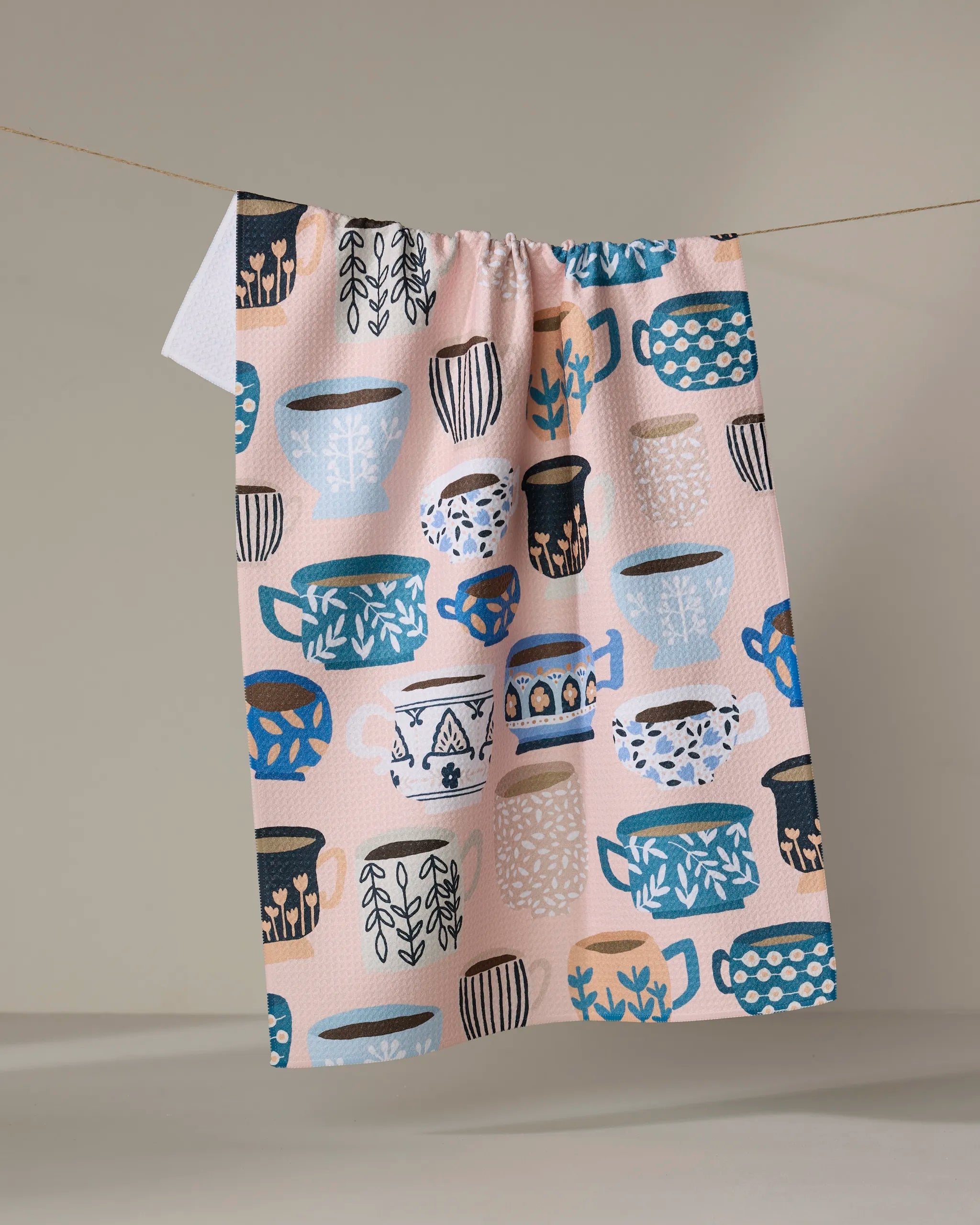 TEA TOWEL-LES TASSES