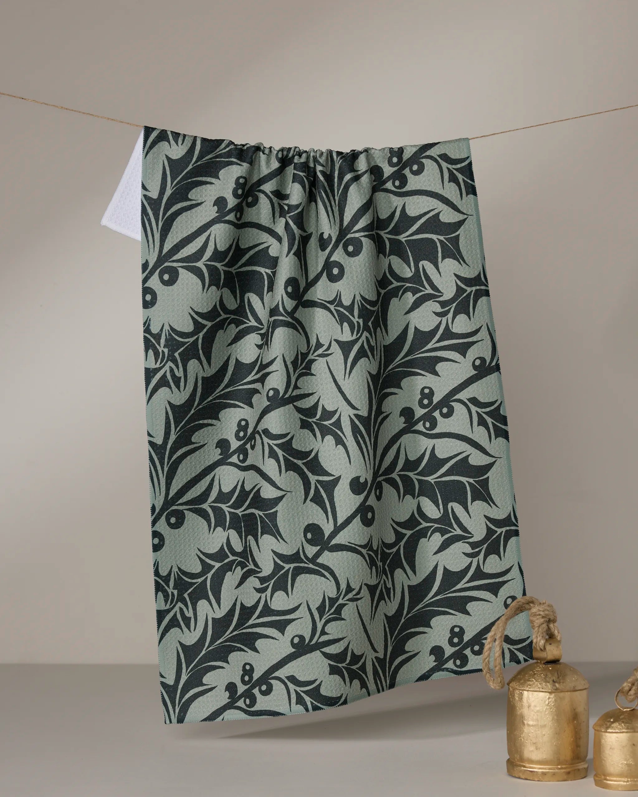 TEA TOWEL - WINTER FOILAGE