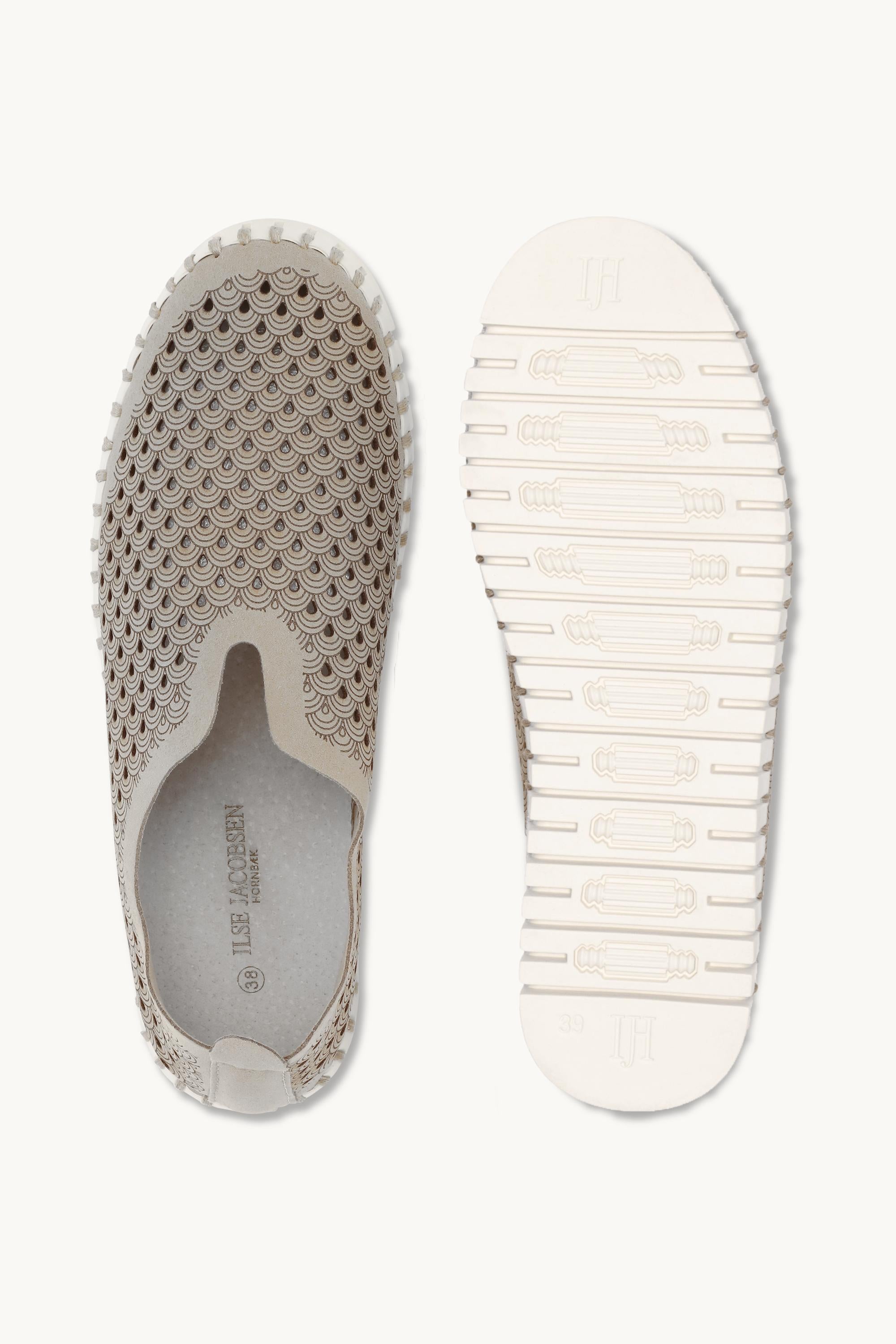 Ilse Jacobsen Tulip Platform slip-on shoe top view and white rubber sole, atmosphere colorway