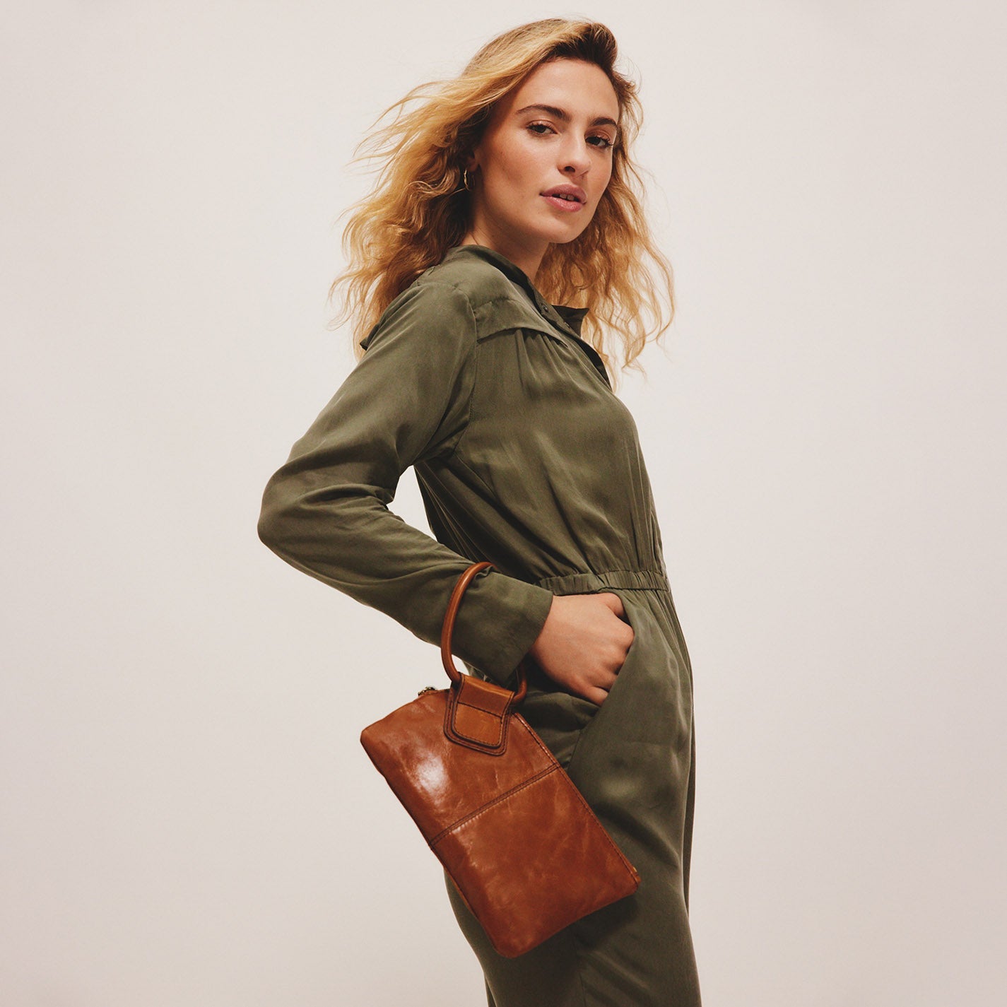 Sable Wristlet Clutch - Truffle