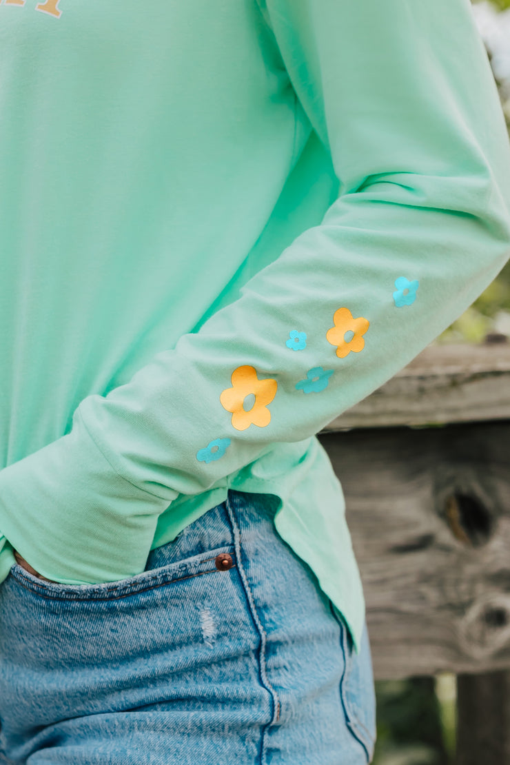 Simply Lakegirl Long Sleeve Tee - Mint Small