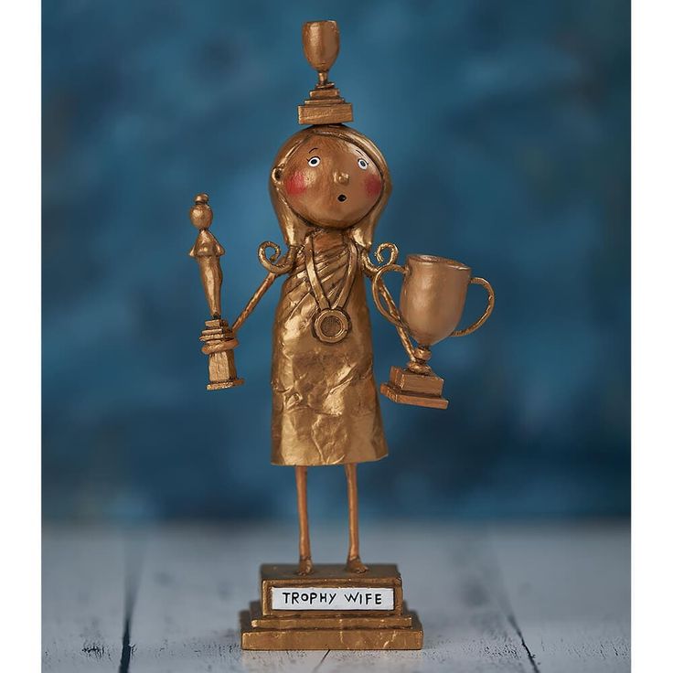TROPHY WIFE -FIGURINE